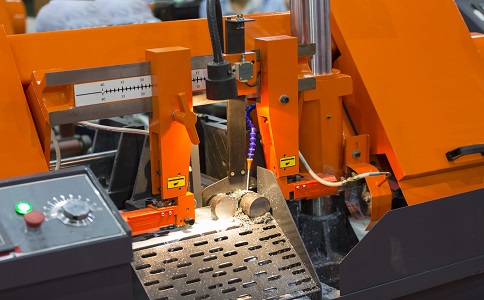 咸安龙门带锯床具备哪些优点？